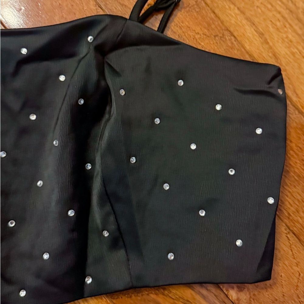 House of Harlow 1960 Satin Top with Rhinestones - Picture 3 of 7